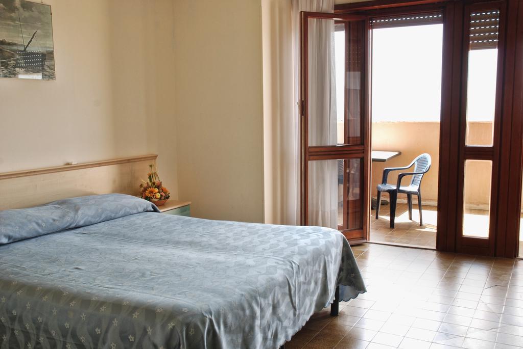 Hotel Scacciapensieri Неттуно Экстерьер фото