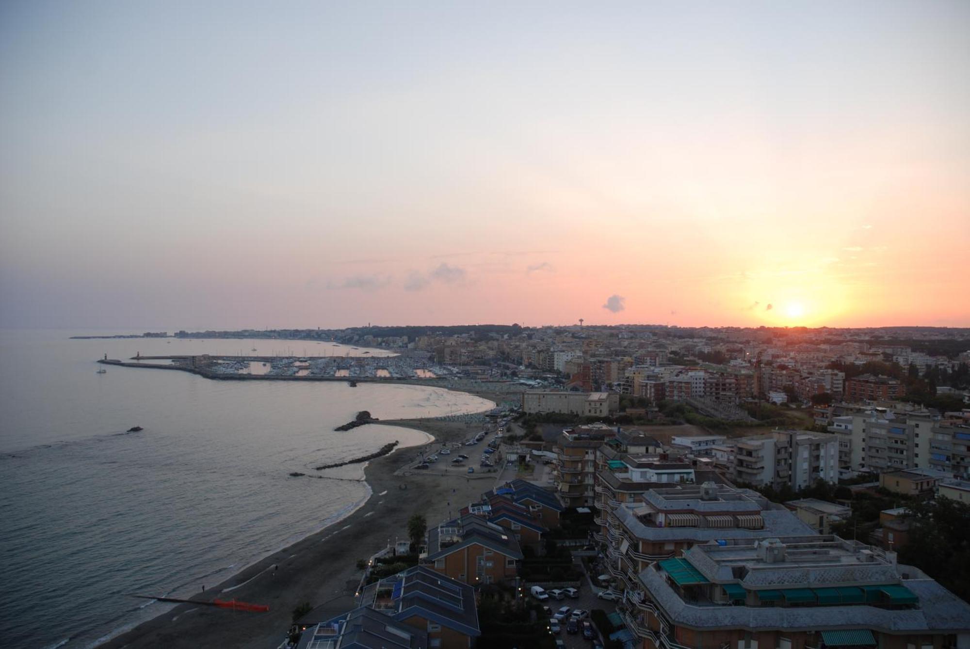 Hotel Scacciapensieri Неттуно Экстерьер фото