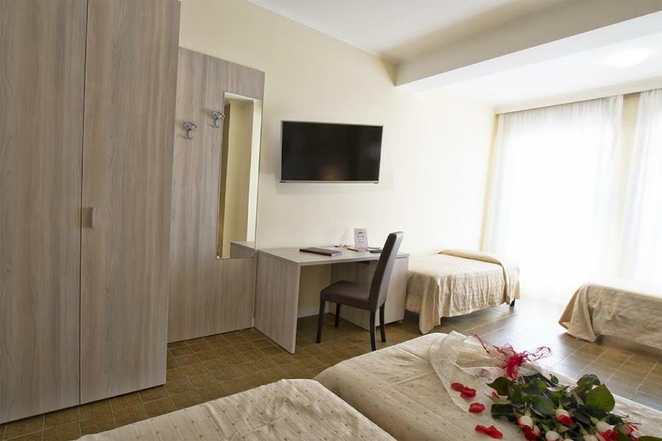 Hotel Scacciapensieri Неттуно Экстерьер фото