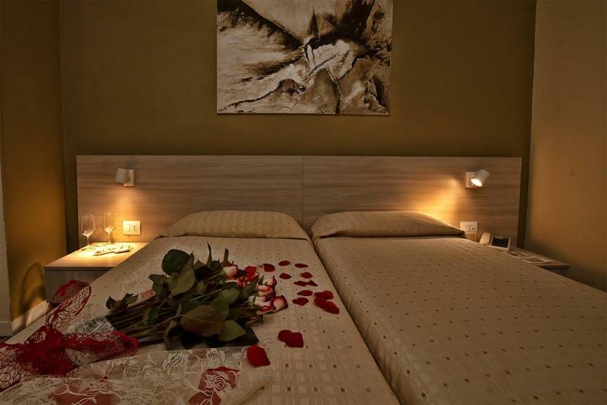 Hotel Scacciapensieri Неттуно Экстерьер фото