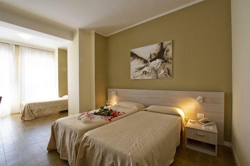 Hotel Scacciapensieri Неттуно Экстерьер фото
