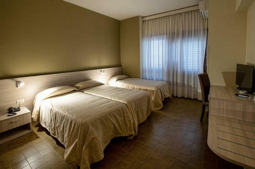 Hotel Scacciapensieri Неттуно Экстерьер фото