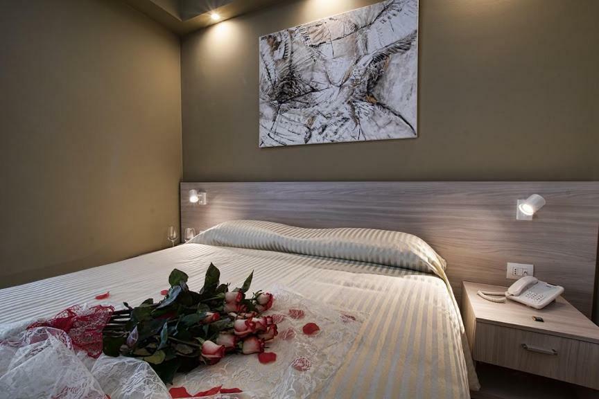 Hotel Scacciapensieri Неттуно Экстерьер фото