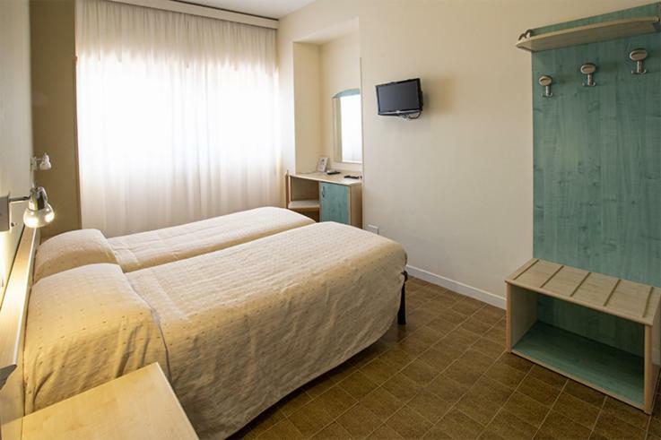 Hotel Scacciapensieri Неттуно Экстерьер фото